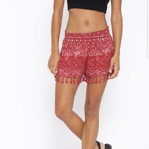 Forever 21 Aztec Style Design Smocked Waist Shorts in Red. Women’s Large
